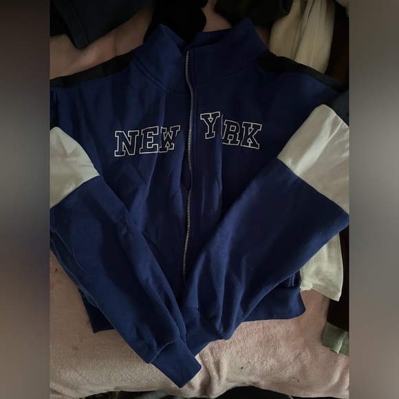 Cropped sweater - Picture 1 of 1